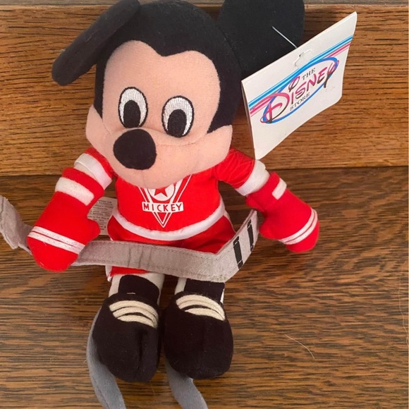 NWT Hockey Player Mickey Mouse - Picture 1 of 4